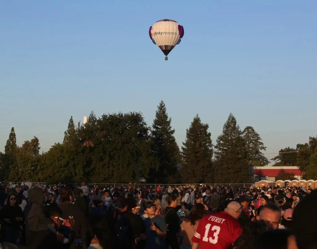 Comcast Unveils Xfinity Rewards Hot Air Balloon at the 49th Annual ClovisFest & Hot Air Balloon Fun Fly. Clovis, CA