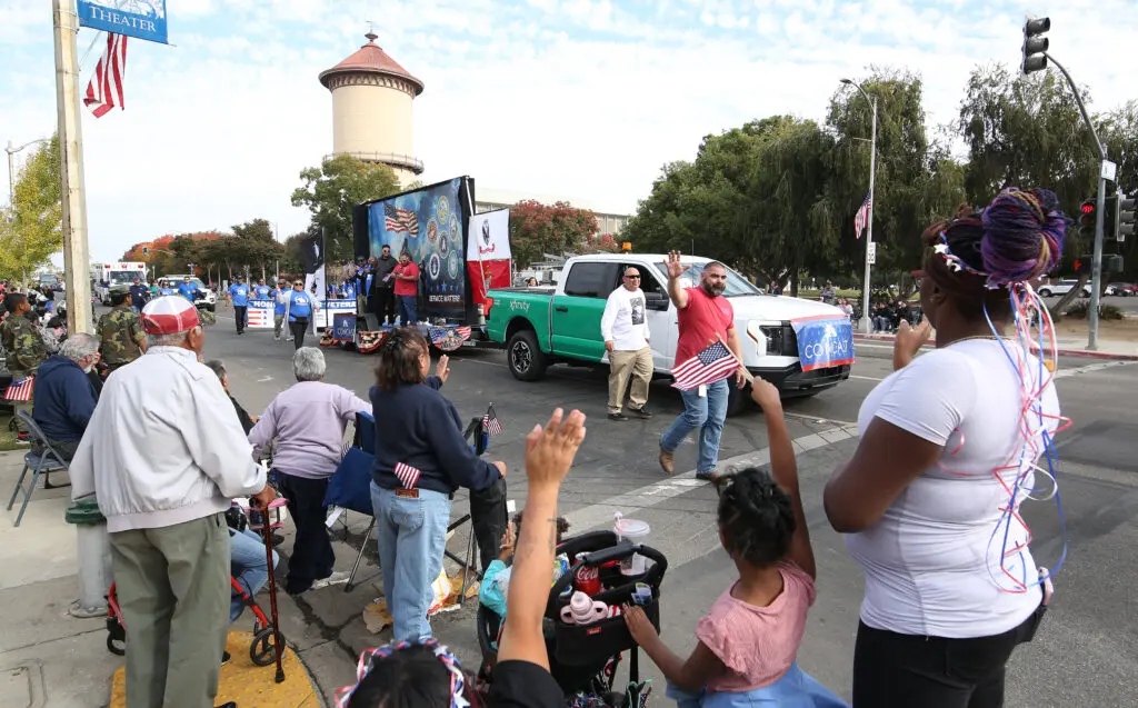 Comcast Celebrates Military Veterans at the 105th Central Valley Veterans Day Parade