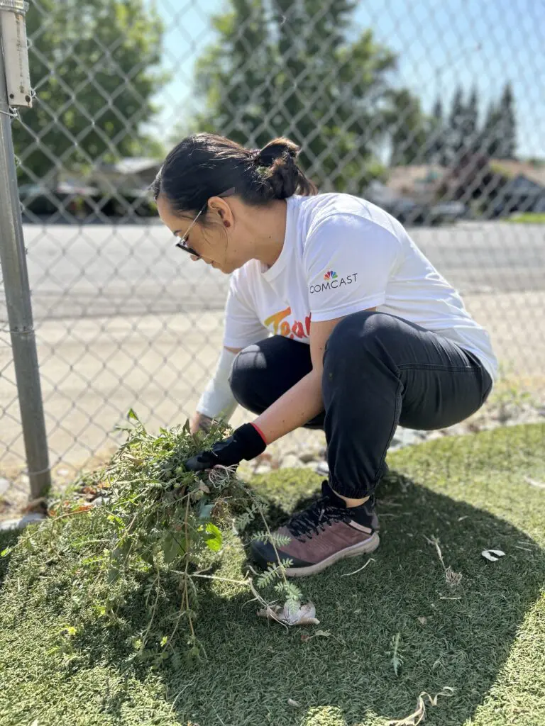 Comcast employees volunteer at the Veterans Community Center in Citrus Heights, Calif. for Big Day of Service