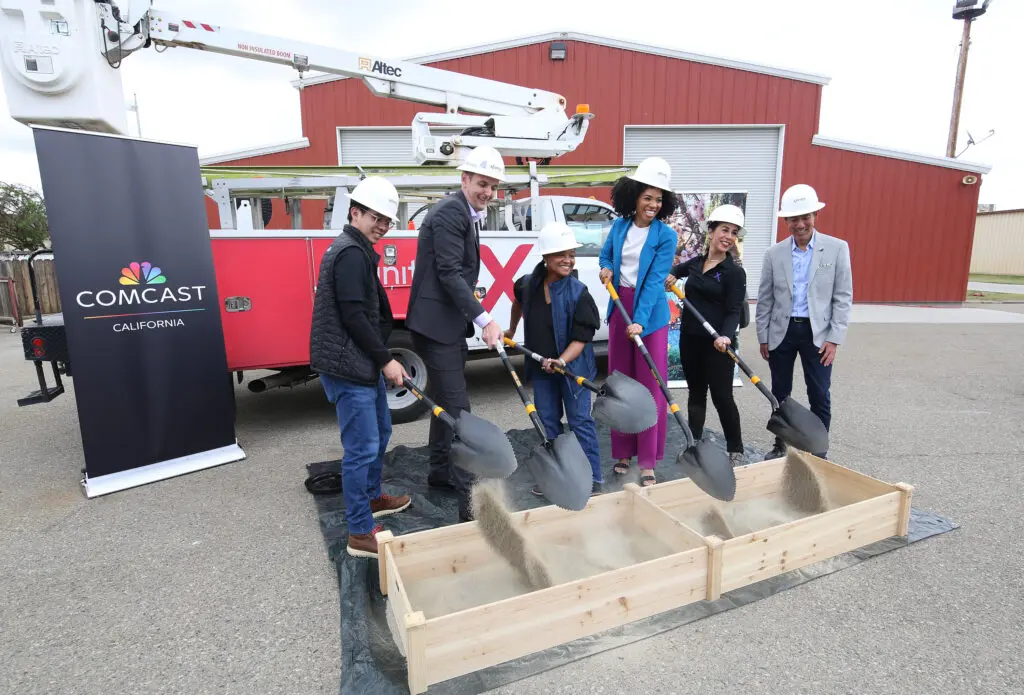 Comcast celebrates one year of servicing the town of Caruthers and breaks ground in the rural area of Riverdale, Calif.